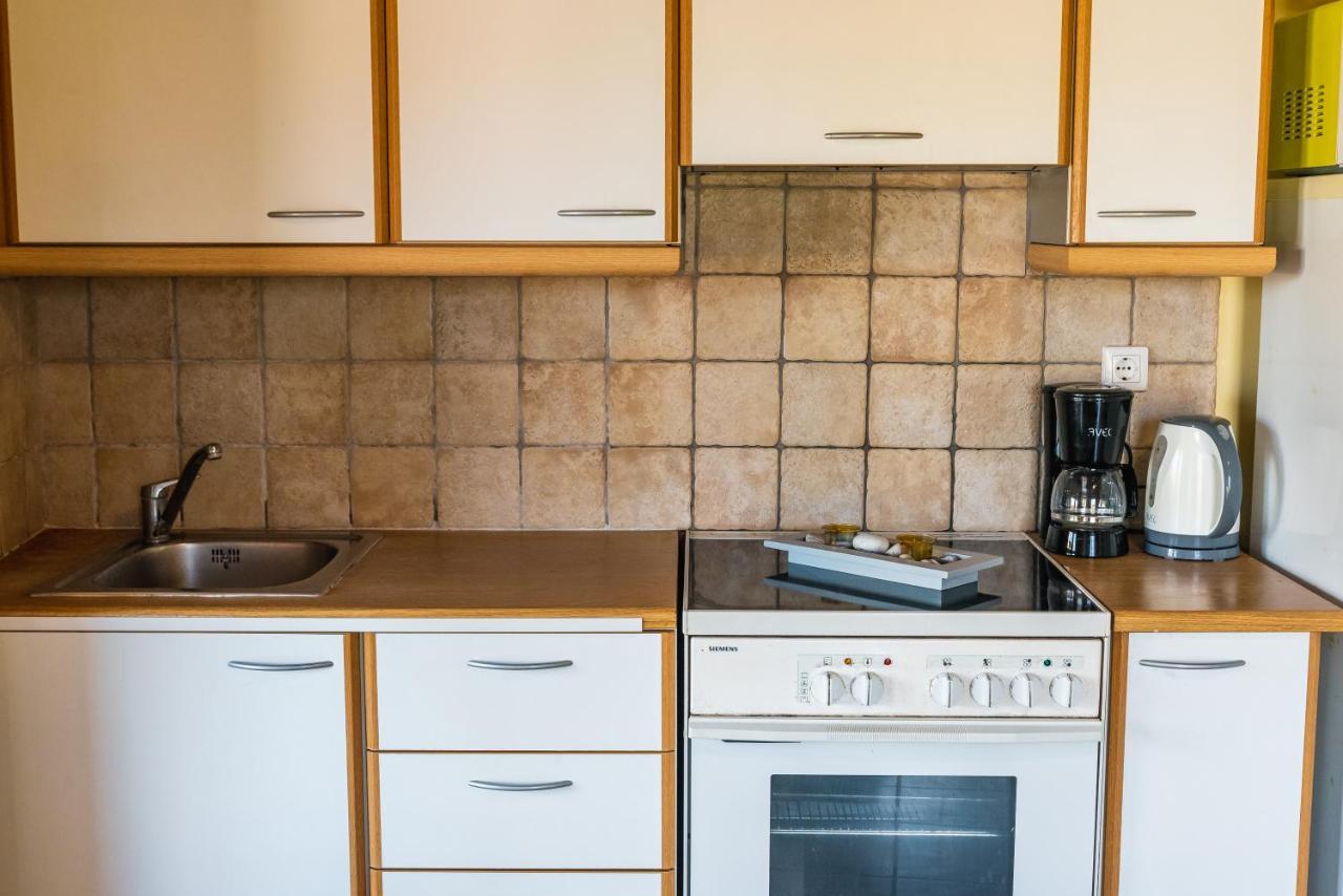 Julia΄S Apartment Alepou المظهر الخارجي الصورة