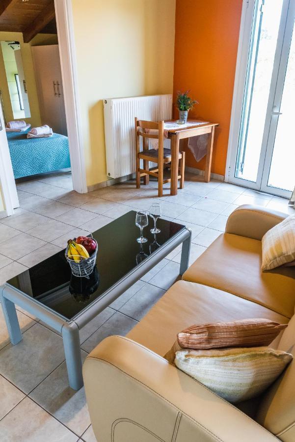 Julia΄S Apartment Alepou المظهر الخارجي الصورة